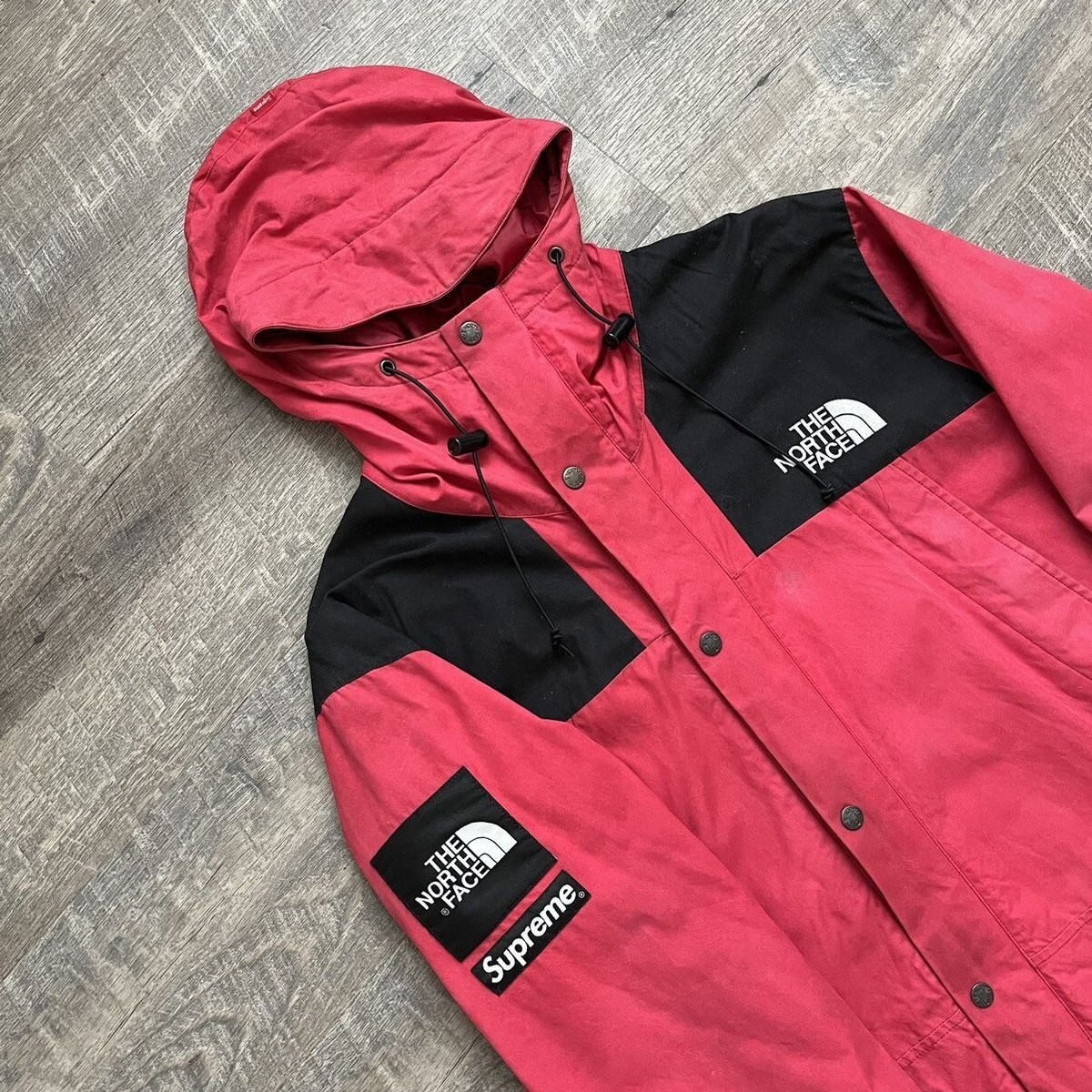 Supreme × The North Face FW10 2010 Red Mountain Waxed Jacket Supreme × The North Face FW10 2010 Red Mountain Waxed Jacket