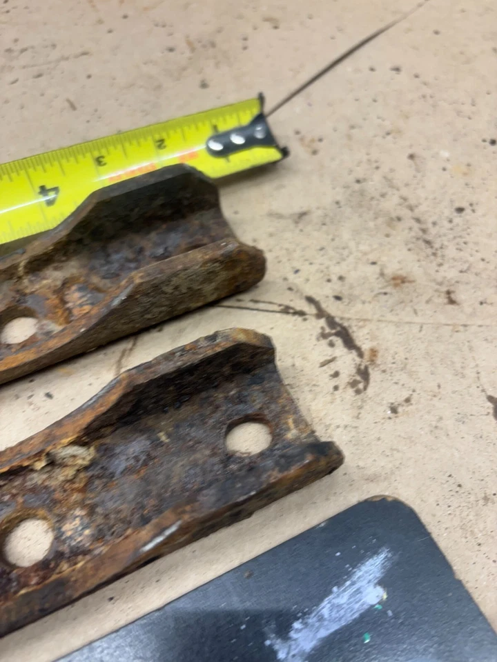 FORD F250 F350 STERLING 1980-1997 10,25 EJE TRASERO BARRA ESTABILIZADORA SOPORTES ALMEJA Foto 3 de 4