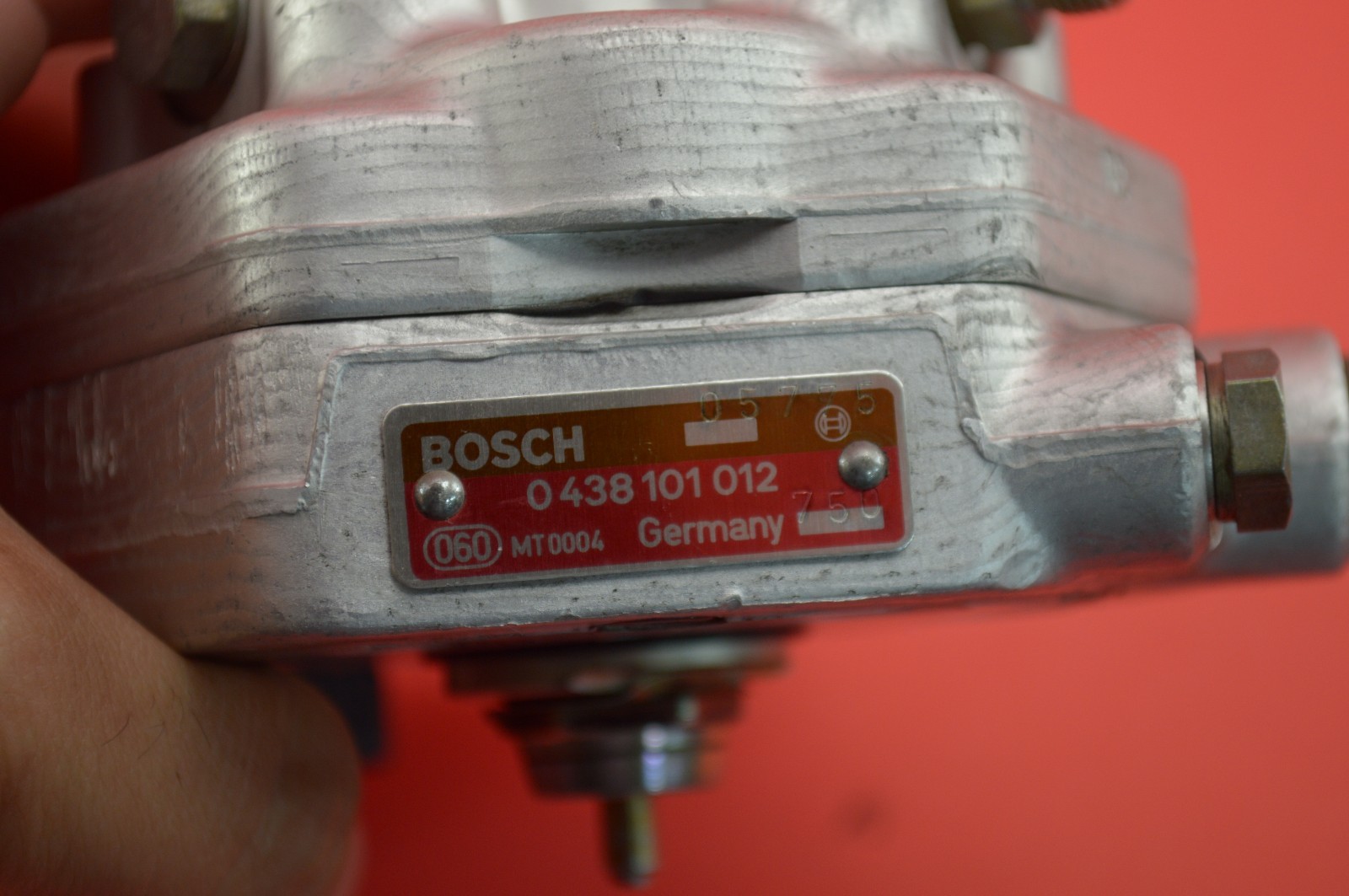 YC 6 Mercedes 300e 260e 190e 300se fuel distributor 6 cylinder 0438101012 OEM eBay