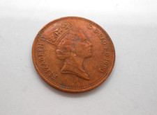 U.K. (Great Britain)  2 Pence Coin  1990