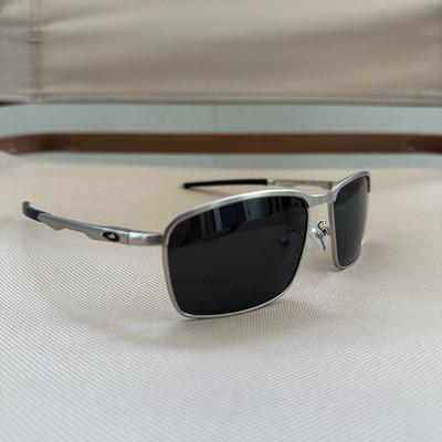 Oakley Conductor 8 OO4106 Polarized Sunglasses Silver Frame Black Lens Vintage