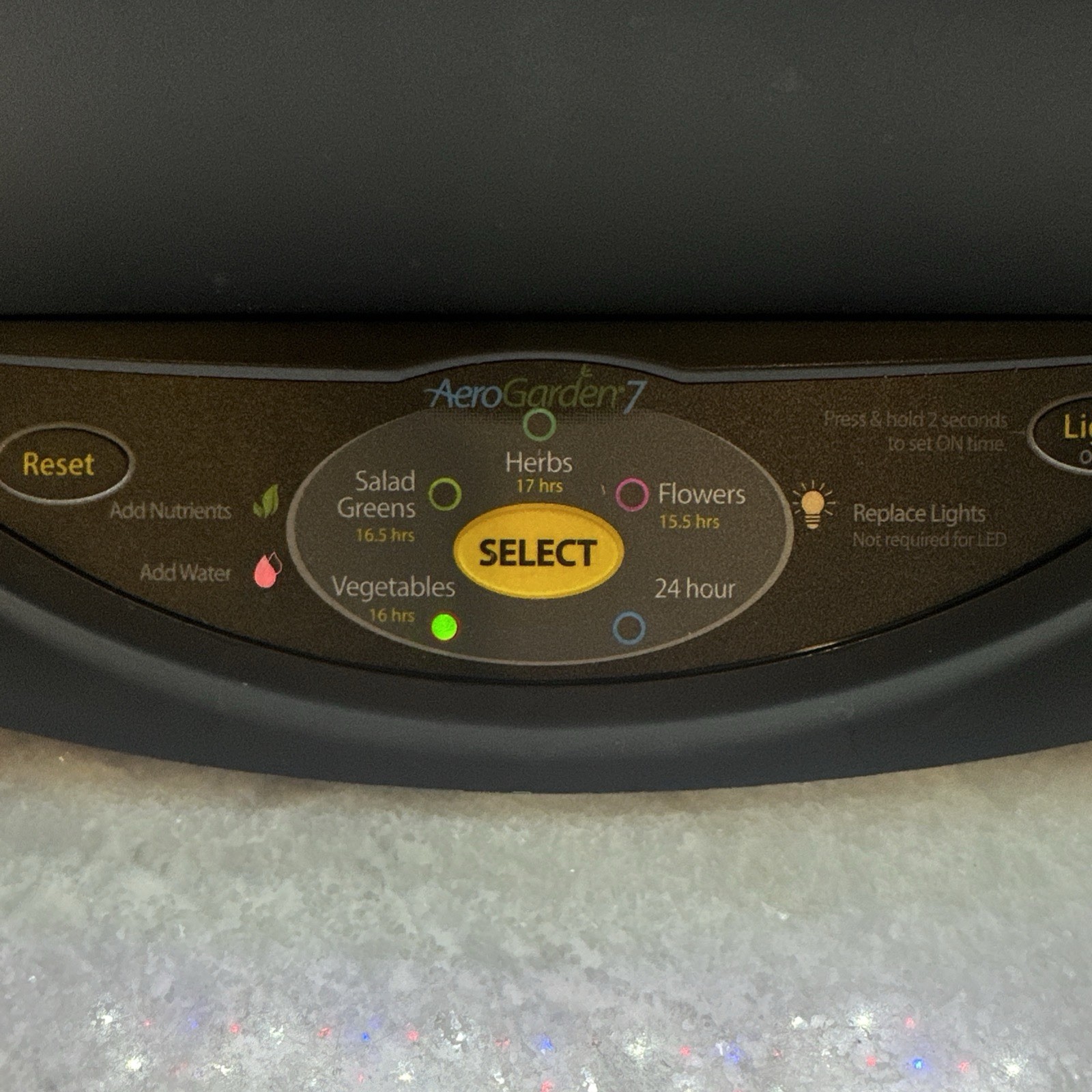 Aerogarden  LED Indoor 7 Pod Home Garden #100612 Hydroponic System - NEW