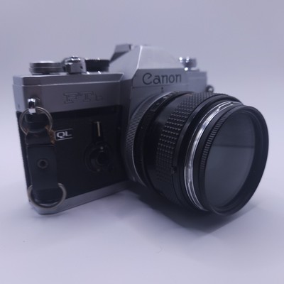 Canon FTb QL | w/ 50mm Lens + Polarized Filter Vintage Japan