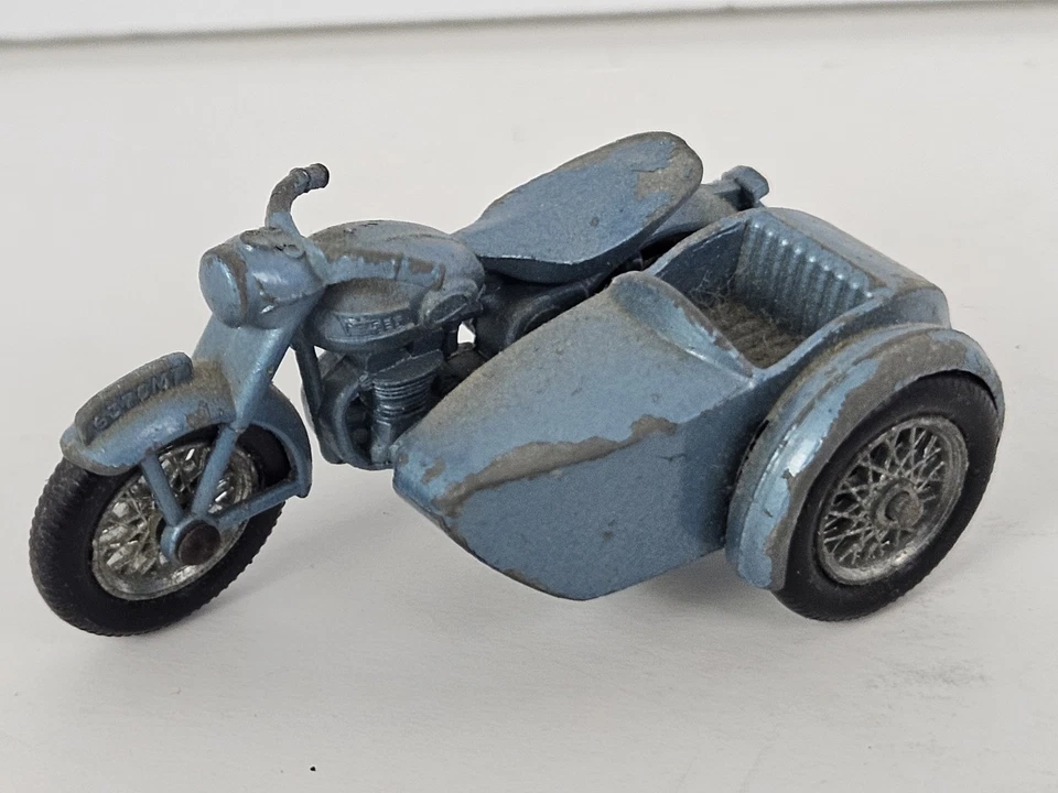 老式莱斯尼号 4 压铸 TRIUMPH T110 摩托车 带 Sidecar 英国制造 — 第 3/4 张图片