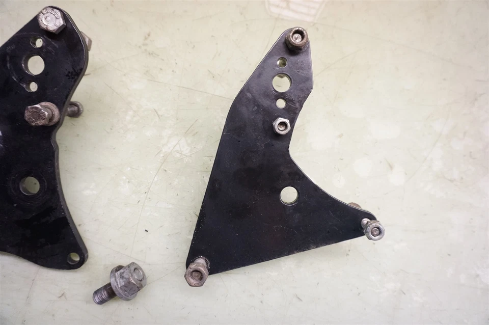 Triumph Trident T150V T150 150 E T T150R 1973 750cc triple *2629 soportes de clavija F Foto 3 de 4