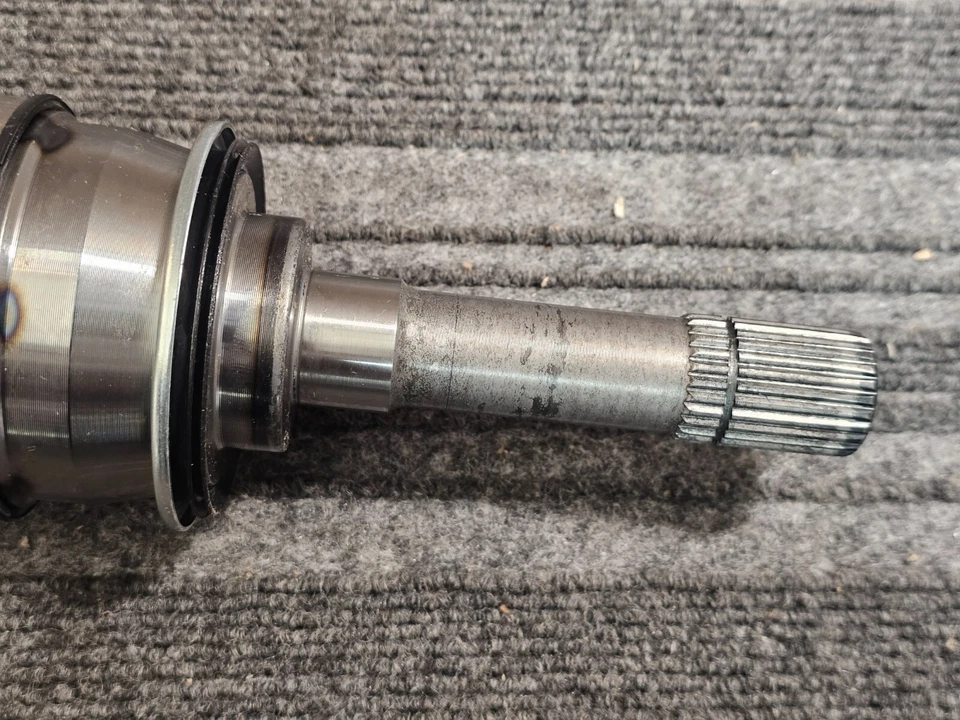 Conjunto de eje CV del lado del conductor delantero GSP NCV68037 para Suzuki Grand Vitara 99-05 Foto 3 de 4