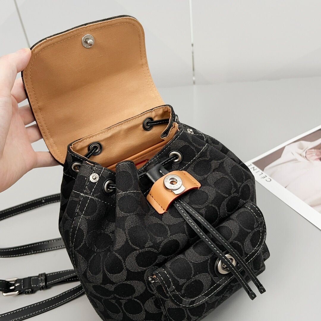 COACH Leah Backpack 21 Signature Denim Black CJ833 Outlet COACH Leah Backpack 21 Signature Denim Black CJ833 Outlet