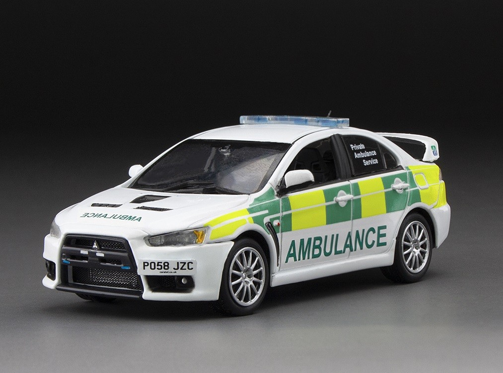 SunStar 08/12 1/43 Mitsubishi Lancer Evolution X Ambulance UK Privée