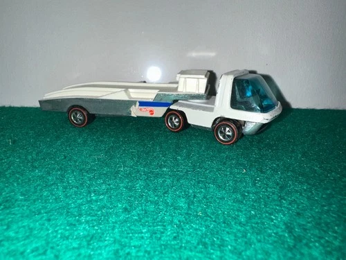 1969/70 Hot Wheels "The Heavyweights" Transport Tractor Trailer "RED LINE"