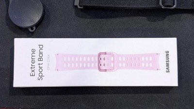 Samsung Extreme Sport Band for Galaxy Watch4/Watch4 Classic - Pink/White, S/M