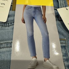 Calvin Klein Women  s High Rise Skinny Jeans 6/28 27  Inseam Storm Blue