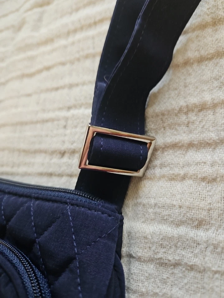 VERA BRADLEY LITTLE HIPSTER ЧЕРЕЗ ПЛЕЧО СУМКА ТЕМНО-СИНИЙ - Изображение 4 из 4