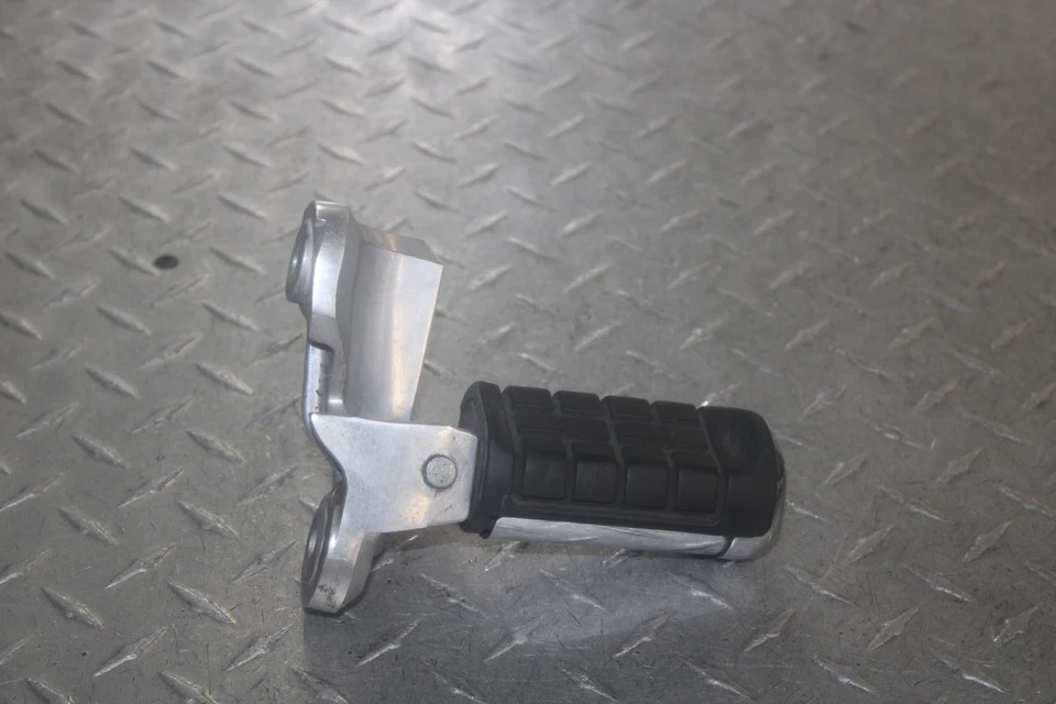 Honda Shadow 700 VT700C 1987 estriba trasera izquierda 50705-MK7-000 Foto 4 de 4