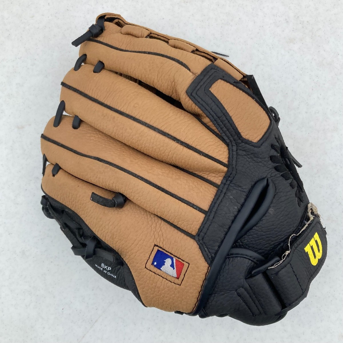 Wilson Youth Baseball Glove Series A300 A2457 11.5