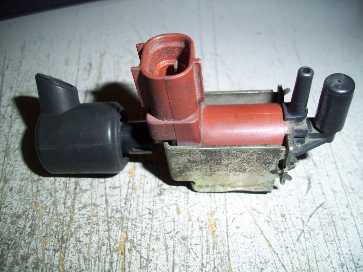 1990-93 Toyota Celica /Corolla Genuine Vacuum Switching Valve VSV