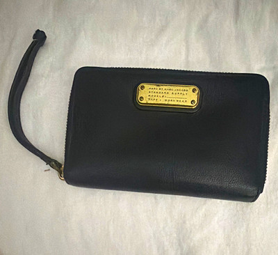 Marc by Marc Jacobs Black Logo Zip-Around Wristlet Wallet w/ Card Slots ID