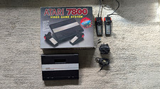 Atari 7800 Backward Compatible NTSC RF Console w/ Box, 2 Controllers Cables image