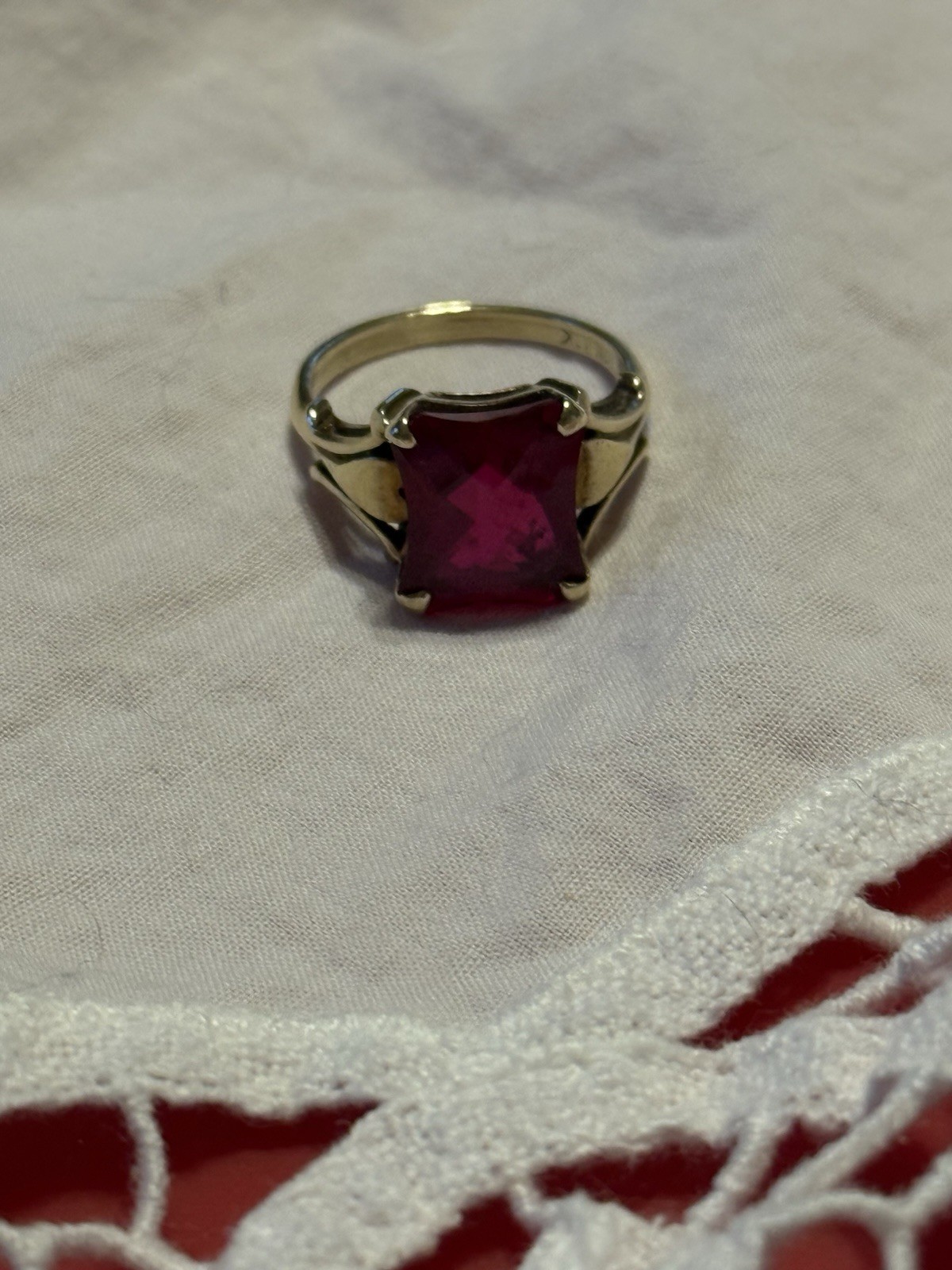 Simulated Ruby Heart 10k Solid Gold Ring Size 6.5 - image 6