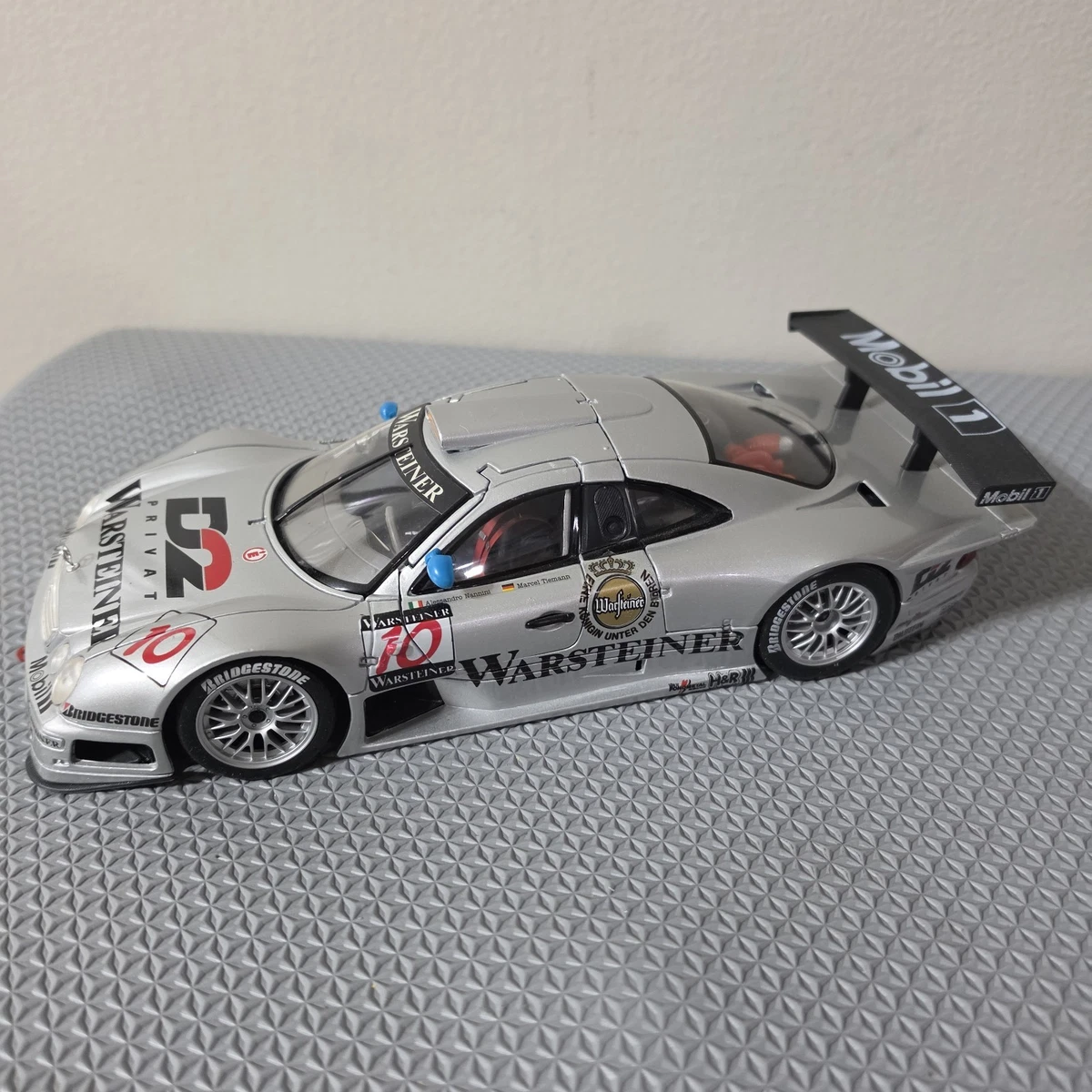 Mercedes-Benz CLK-Class 1:18 Contemporary Manufacture Diecast Cars