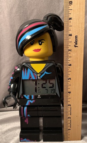 LEGO The LEGO Batman Movie: Sveglia digitale Wyldstyle 9 pollici - Foto 12 di 14