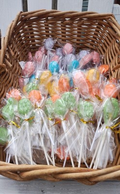 Homemade Easter Egg Lollipops  .  Delicious fruit flavors.