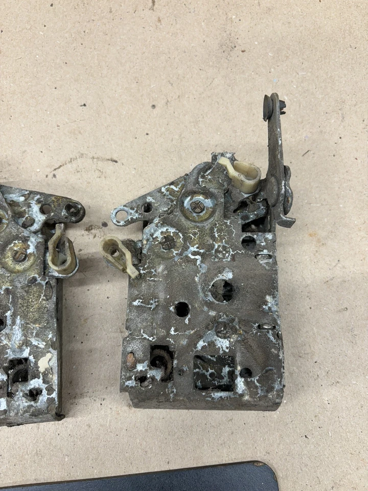 1973 1979 Ford Truck F100 F150 F350 Rh Lh Door Latch Latches Opener Closer Oem - Image 3 of 4
