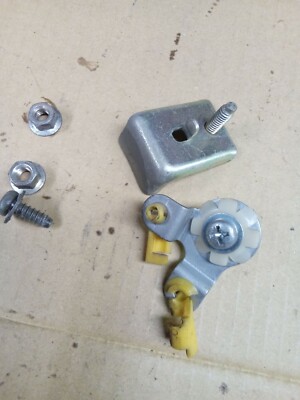 84-89 Nissan 300zx Z31 Right Door Linkage Pivot Yellow Stopper