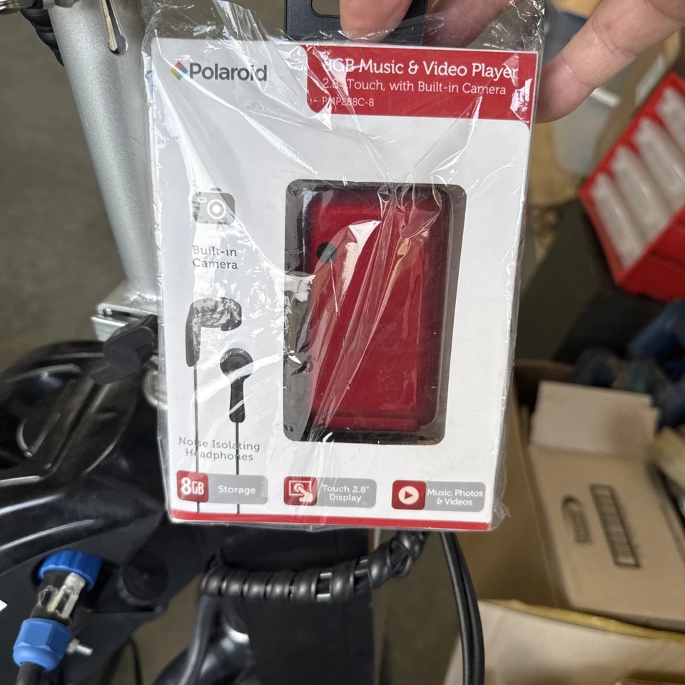 Polaroid 8 GB Music & Video Player TOUCH w/ camera PMP 2808C-8 NEW - Image 4 of 4