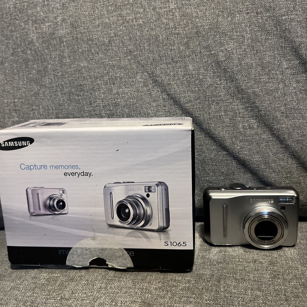 Samsung Smart Camera S1065 10.2MP Digital Camera - Silver (MPN