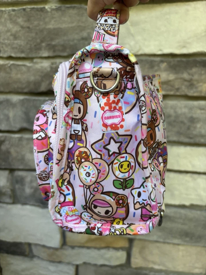 Bolso Bestie Tokidoki Jujube Donutella Sweet Shop Dss con 2 correas y llaveros Foto 4 de 4