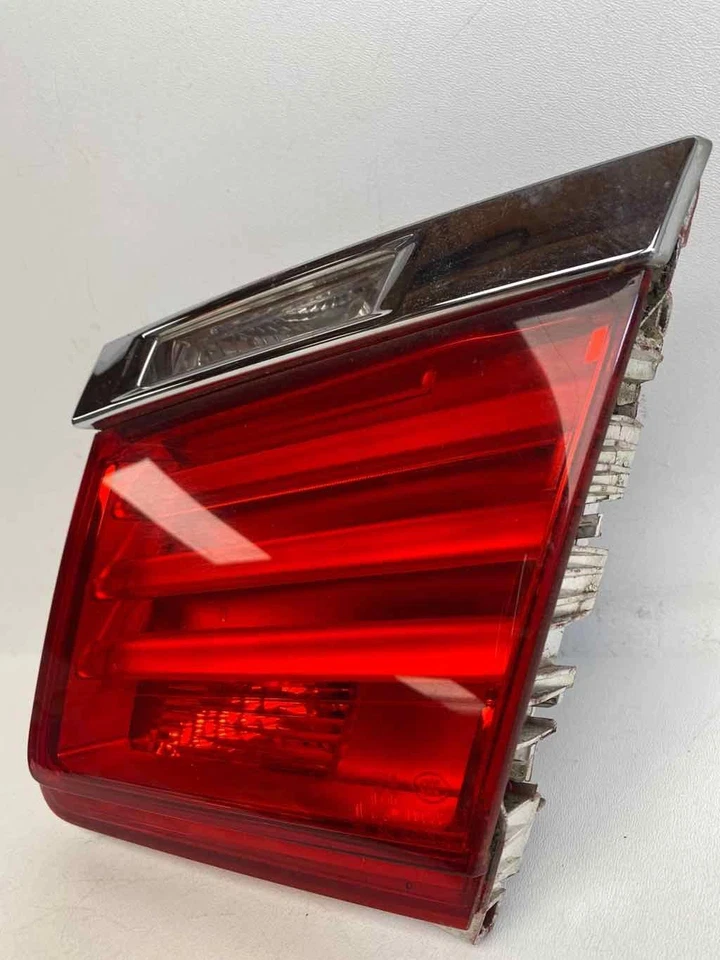 Conjunto de lanterna traseira de passageiro destro tampa montada 7182206 compatível com 2009 - 2012 BMW 740I - Imagem 3 de 4