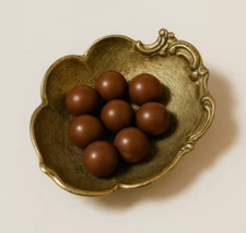 Vintage Rococo-Style Ornate Metal Candy Dish – Baroque Gold Trinket Bowl