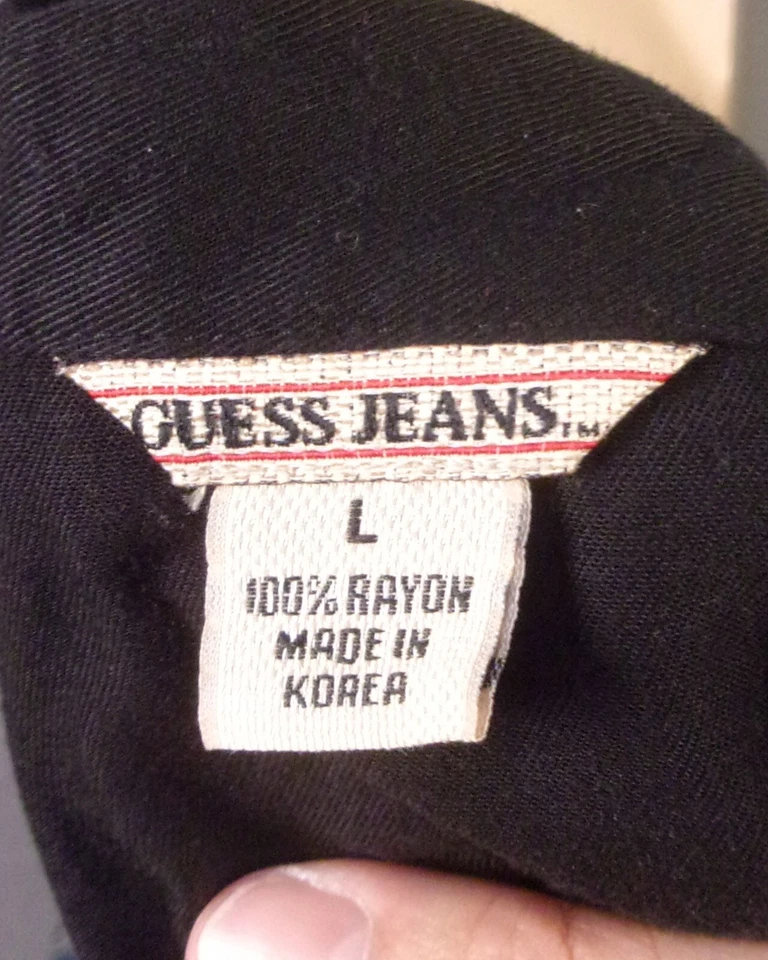 vintage EUC Guess Jeans Rayon Loop Collar Shirt USA Flag Spell Out sz L - Image 4 of 4