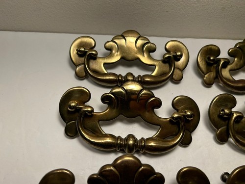 Lot Of 17 Vintage KBC2 Keeler Brass Co. Brass Dresser Furniture Drawer Pulls - Picture 2 of 19