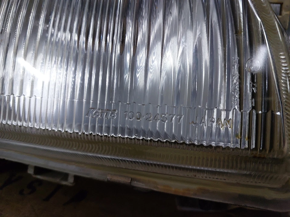 Nissan Avenir W10 Headlights  Koito 100-24577 With Cornerlights  - Image 2 of 4