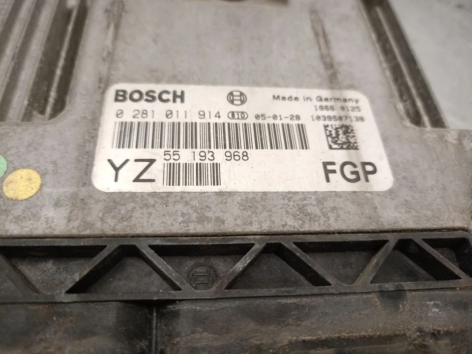 55193968 CENTRALINA MOTORE / 0281011914 BOSCH / 5230294 PER OPEL VECTRA C GTS Z - Immagine 4 di 4