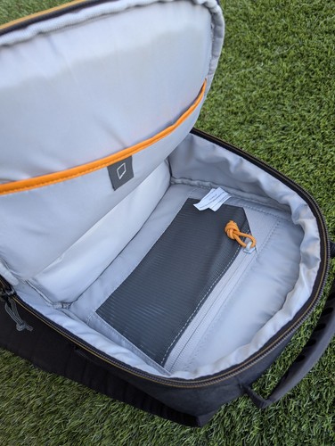 Lowero Slingshot Edge 250 AW SlingCamera Bag/backpack VGC With Rain Cover - Picture 14 of 14
