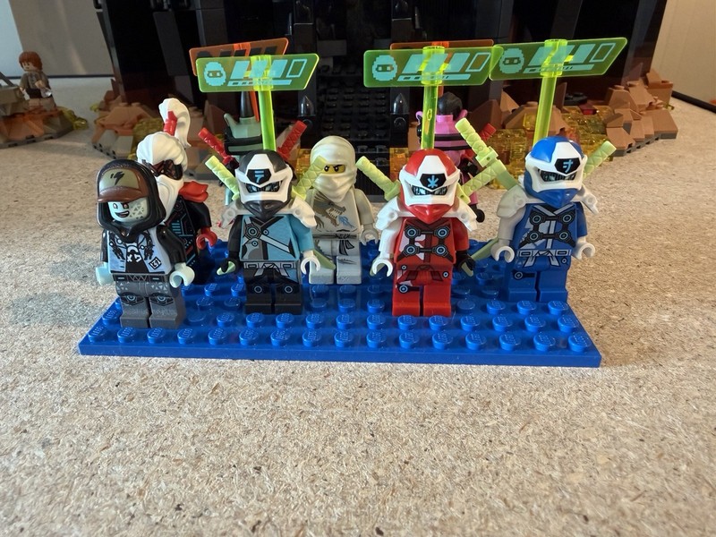 LEGO Ninjago Minifigure Lot