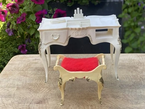 Vintage 1963 Barbie Susy Goose Vanity Incomplete Set Sold As Is