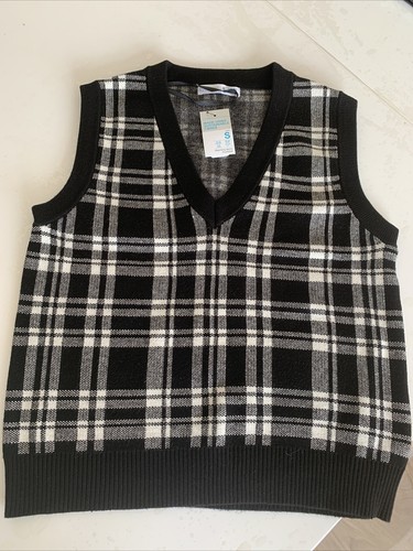 Ladies Knitted Sleeveless Jumper V Neck 