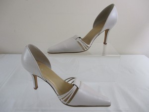 clarks cream heels