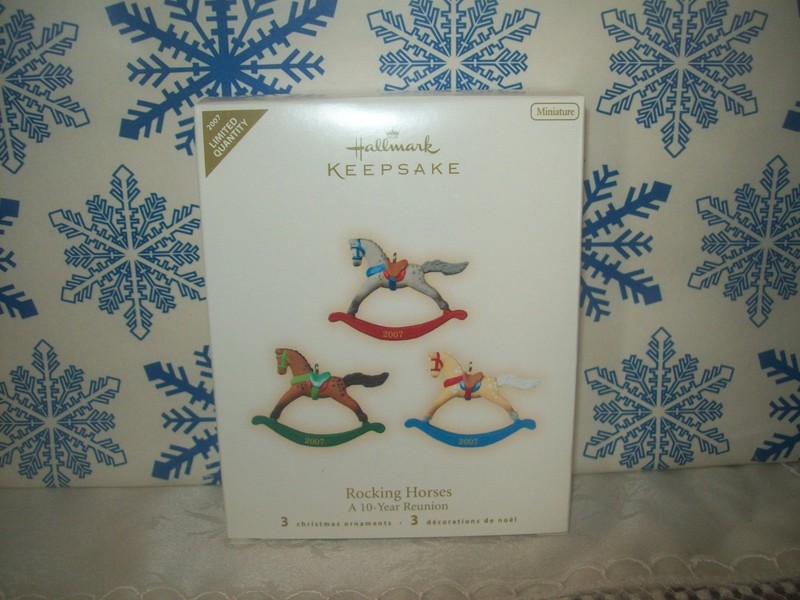 HALLMARK ROCKING HORSES REUNION 2007 LIMITED CHRISTMAS KEEPSAKE ORNAMENTS SET
