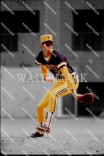 FB194 Kent Tekulve Pittsburgh Pirates 8x10 11x14 16x20 Spotlight Photo