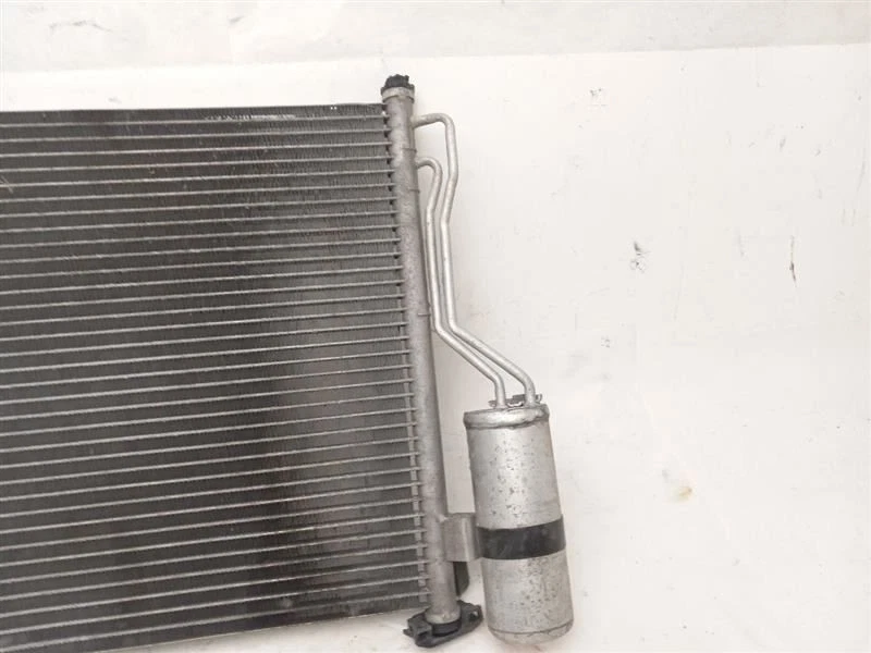 CONDENSADOR AC compatível com Nissan Quest 2004 - 2009 OEM - Imagem 3 de 4