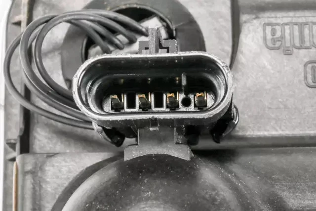 Genuine GM 04-09 Cadillac SRX Driver Side Turn Signal/Fog/Lamp ASM 15930685 - Image 3 of 4