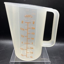 Tupperware 1669 Vintage 2-cup Measuring Cup with D Handle