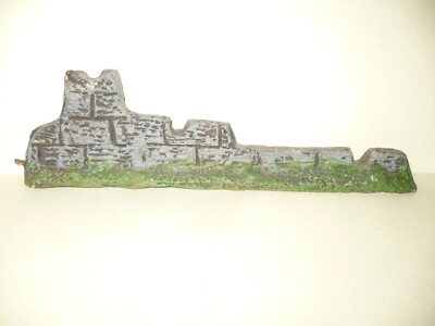 1 VINTAGE UNBRANDED BRICK WALL / 7 inches long - for 7.5cm / HAS GUN SLOTS