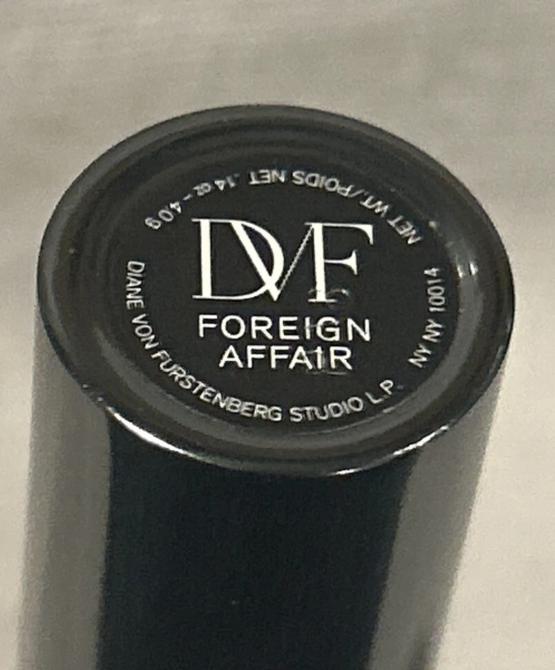 Lápiz labial Diane Von Furstenberg - FOREIGN AFFAIR - NUEVO 0,14 oz / 4,0 g Foto 2 de 2