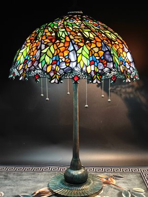 Antique Tiffany style table lamp replica USA