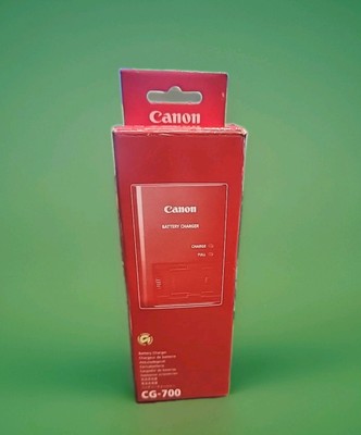 Battery Charger For Canon EOS CG-700 Input 100-240V Output 4.2v